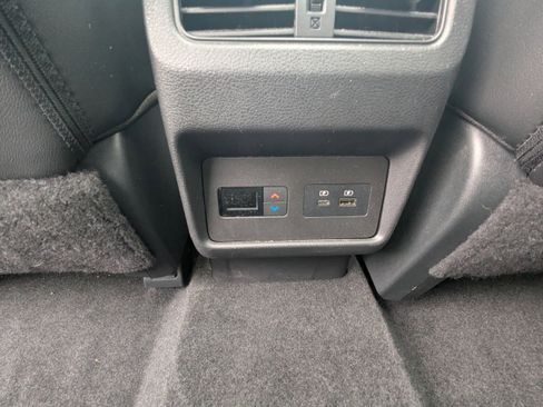 Used 2022 Nissan Rogue SL w/ SL Premium Package image 14