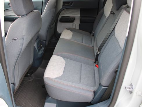 Used 2022 Ford Maverick XLT image 13