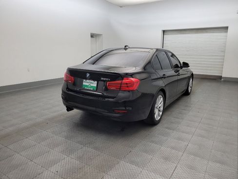Used 2018 BMW 320i Sedan RWD image 9