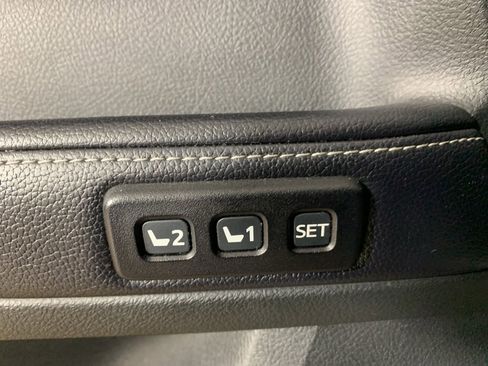 Used 2019 Toyota 4Runner Limited image 17