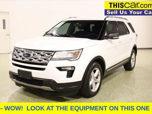 Used 2019 Ford Explorer XLT w/ Equipment Group 201A image 3