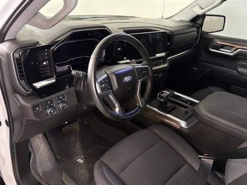 Used 2023 Chevrolet Silverado 1500 RST w/ Convenience Package II AWD/4WD image 18