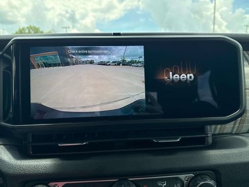 New 2026 Jeep Gladiator Sport AWD/4WD image 27