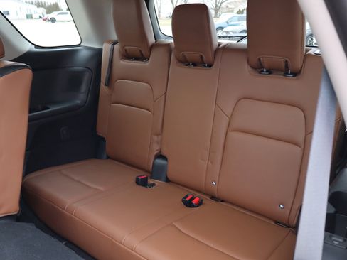 Used 2024 Nissan Pathfinder Platinum w/ Cargo Package image 12