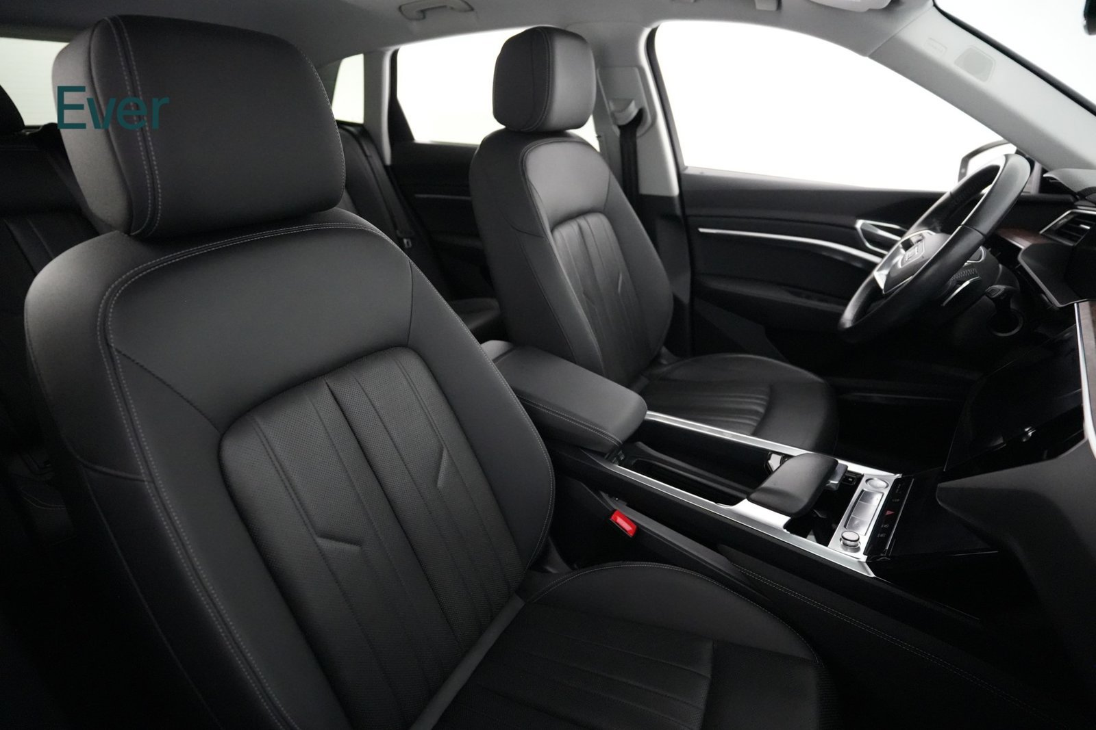 Used 2019 Audi e-tron Premium Plus AWD/4WD image 23