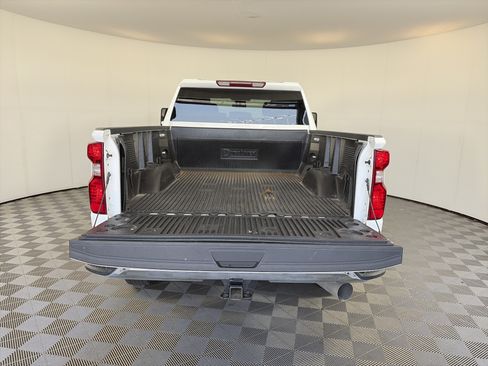 Used 2025 Chevrolet Silverado 2500 LT w/ Convenience Package AWD/4WD image 14