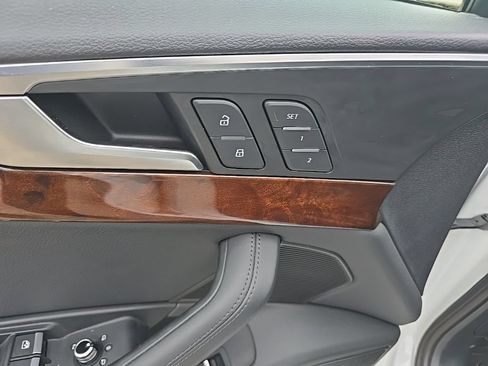 Used 2019 Audi A4 2.0T allroad Premium Plus AWD/4WD image 11