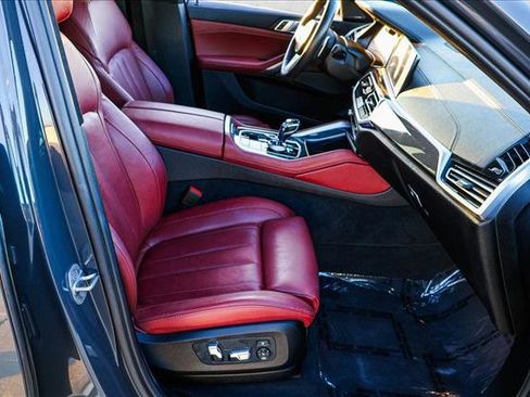 Used 2022 BMW X6 M50i w/ Dynamic Handling Package image 29