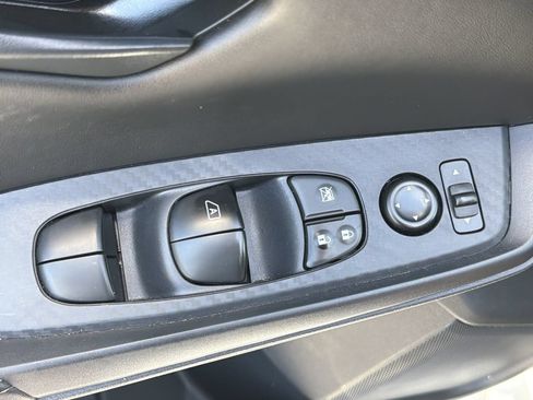 Used 2025 Nissan Sentra S FWD image 15