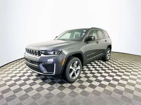 New 2026 Jeep Grand Cherokee Limited AWD/4WD image 4
