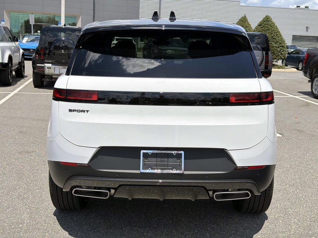 New 2026 Land Rover Range Rover Sport SE AWD/4WD image 4