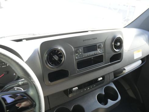 Used 2023 Mercedes-Benz Sprinter 2500 image 19