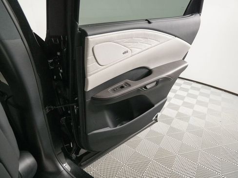 Certified 2025 Lexus RX 450h AWD w/ Convenience Package image 17