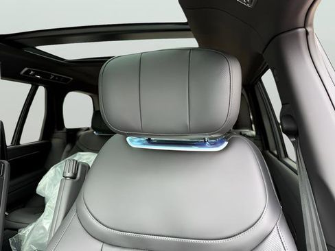 New 2026 Land Rover Range Rover Long Wheelbase Autobiography image 21