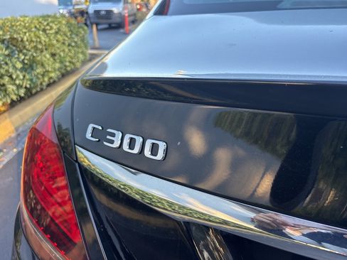 Used 2020 Mercedes-Benz C 300 4MATIC Sedan image 12