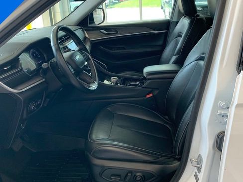 Used 2021 Jeep Grand Cherokee L Limited AWD/4WD image 3
