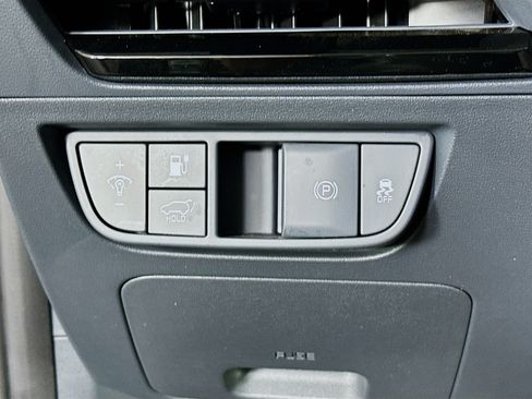 Used 2024 Kia EV6 Wind RWD image 17