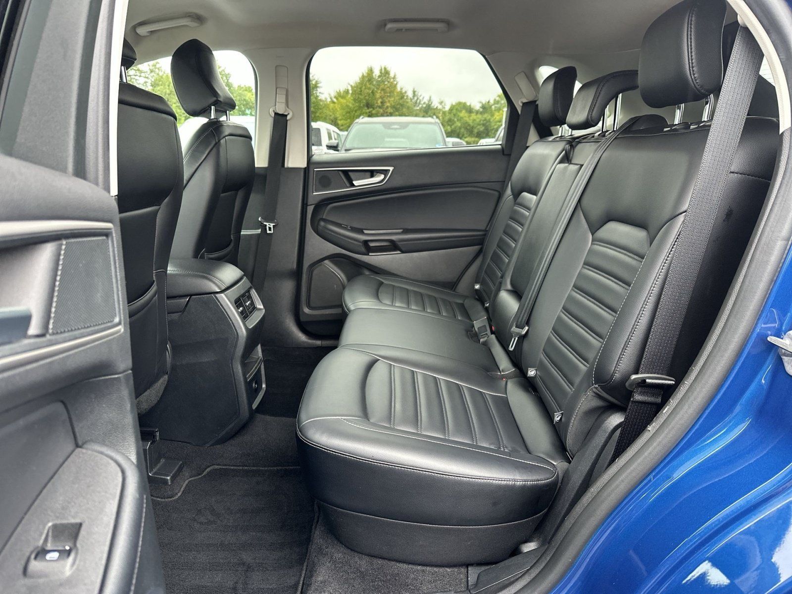 Used 2024 Ford Edge SEL AWD/4WD image 25