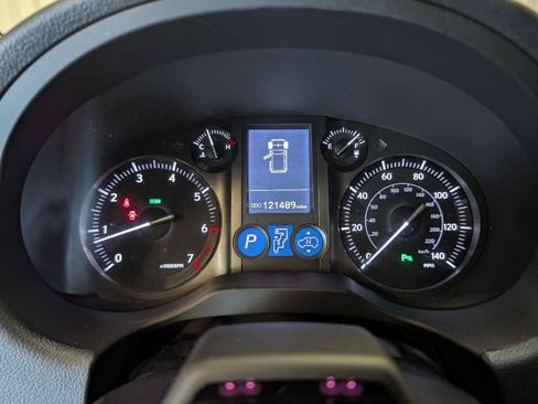 Used 2019 Lexus GX 460 Luxury AWD/4WD image 24