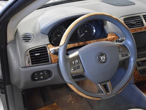 Used 2007 Jaguar XK Convertible image 36