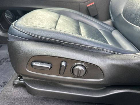 Used 2022 Chevrolet Bolt EUV Premier w/ Sun & Sound Package image 13