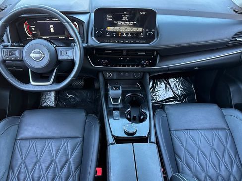 Used 2022 Nissan Rogue Platinum w/ Head-Up Display Package image 12