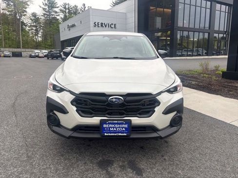 Used 2024 Subaru Crosstrek 2.0i AWD/4WD image 2