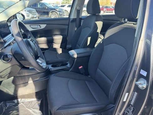 Used 2023 Kia Forte LXS image 12