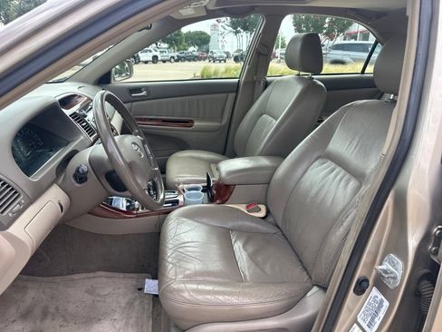 Used 2003 Toyota Camry XLE FWD image 5