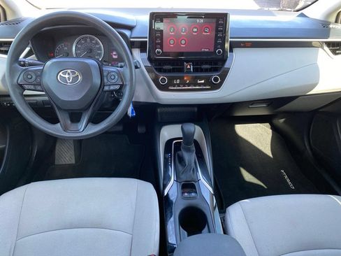 Used 2020 Toyota Corolla LE w/ Carpet Mat Package (TMS) FWD image 4