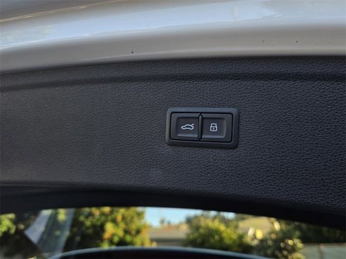 Used 2018 Audi Q5 2.0T Premium Plus w/ Premium Plus Package image 34