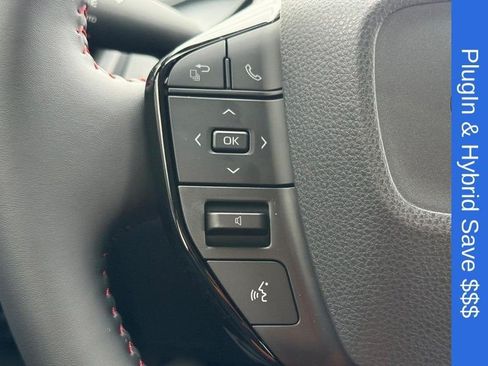 New 2026 Toyota Prius Plug-In Hybrid FWD image 8