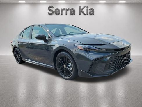 Used 2026 Toyota Camry SE FWD image 7
