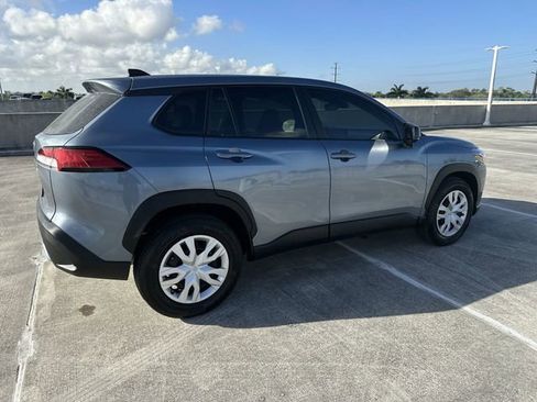 Used 2024 Toyota Corolla Cross L image 21