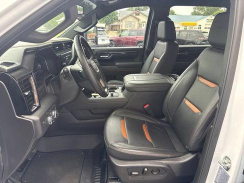 Used 2025 GMC Sierra 2500 AT4 AWD/4WD image 18