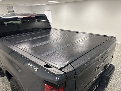 Used 2022 GMC Sierra 1500 Elevation image 30