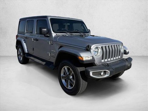 Used 2020 Jeep Wrangler Unlimited Sahara AWD/4WD image 3