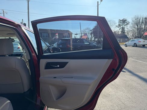 Used 2017 Nissan Altima 2.5 SV w/ Convenience Package image 26