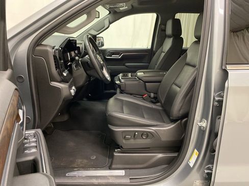 Used 2025 GMC Sierra 1500 SLT image 14