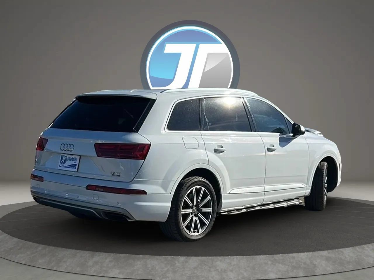 Used 2017 Audi Q7 3.0T Premium Plus w/ Premium Plus Package AWD/4WD image 10