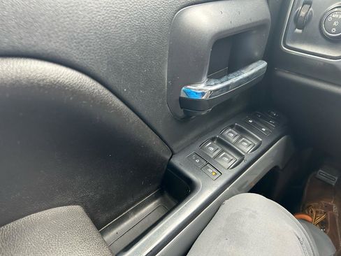 Used 2017 Chevrolet Silverado 1500 LT w/ All Star Edition image 27