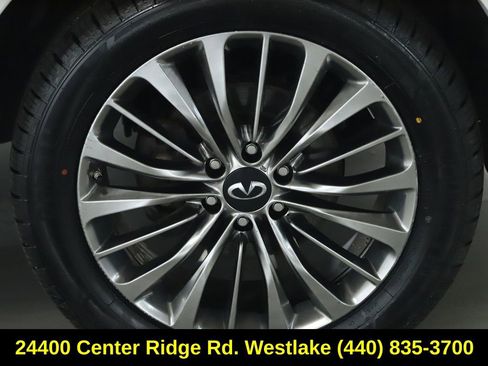 Used 2018 INFINITI QX80 2WD w/ Driver Assistance Package image 10