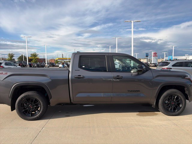 Used 2024 Toyota Tundra Limited w/ TRD Off-Road Package AWD/4WD image 8