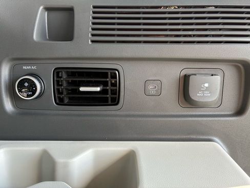 Used 2024 Hyundai Santa Fe Calligraphy image 15