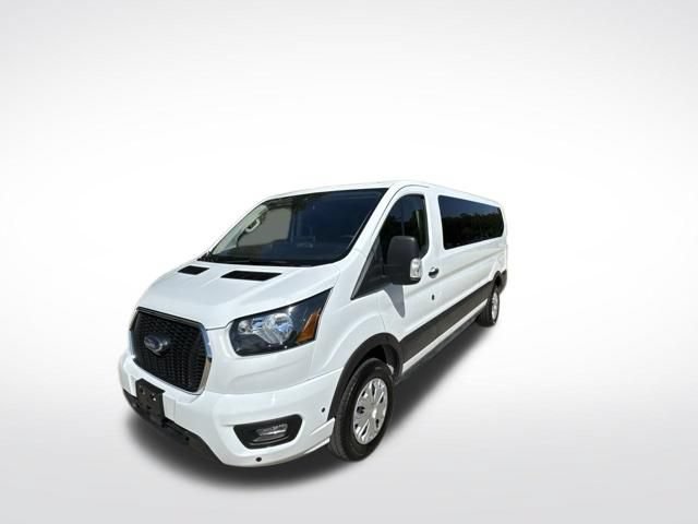 Used 2025 Ford Transit 350 XLT RWD image 7