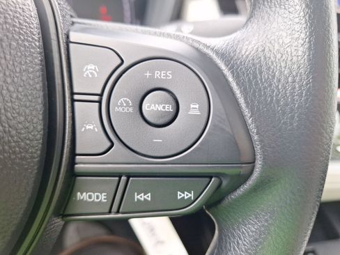 Used 2026 Toyota Corolla Cross L FWD image 19