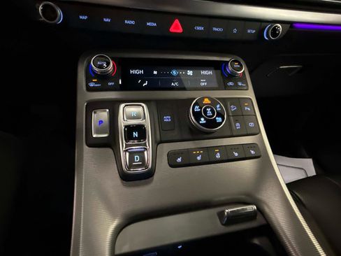 Used 2024 Hyundai Palisade Calligraphy image 27