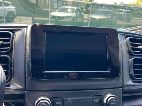 Used 2025 RAM ProMaster 2500 w/ U-Haul Equipment Group FWD image 22