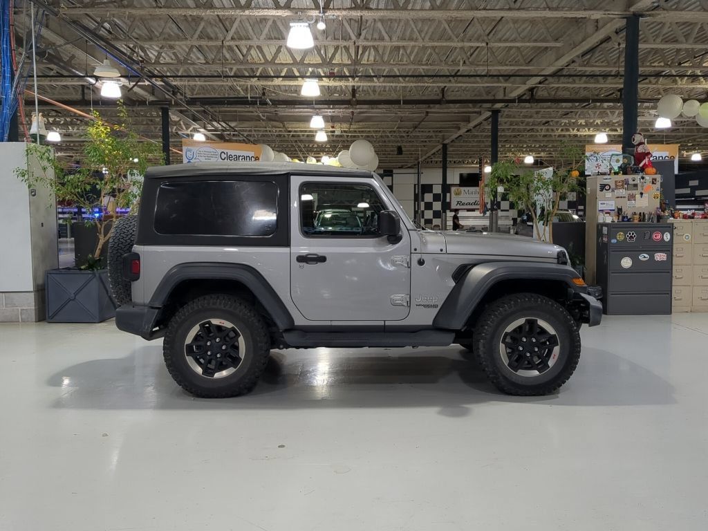 Used 2018 Jeep Wrangler Sport AWD/4WD image 7