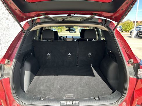 Used 2020 Ford Escape SE image 9